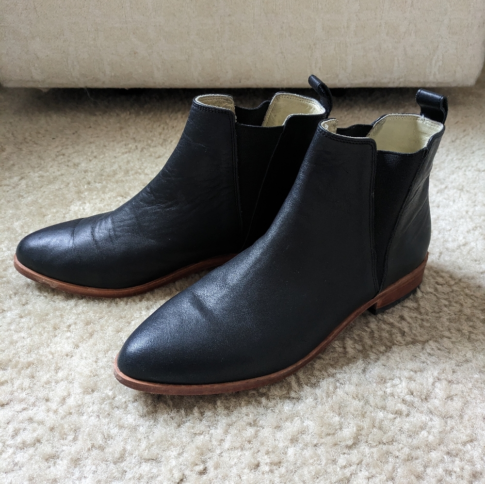 Nisolo Black Chelsea Boots